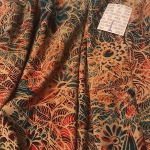 BNWT LULAROE L Madison Skirt